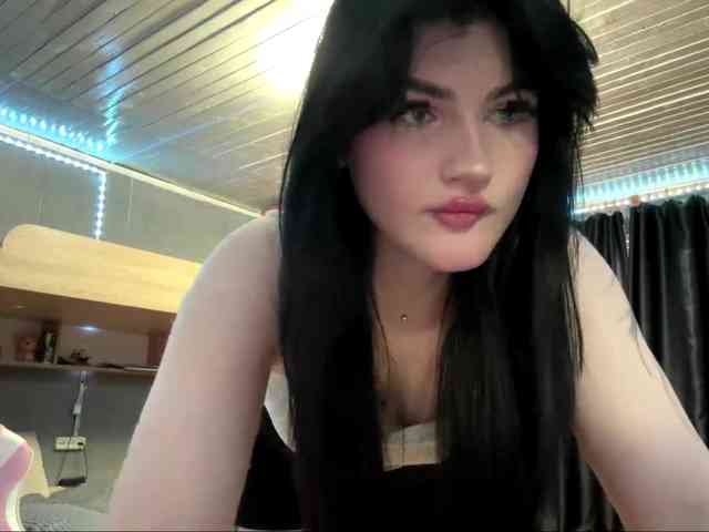 TressaKeliipio webcam