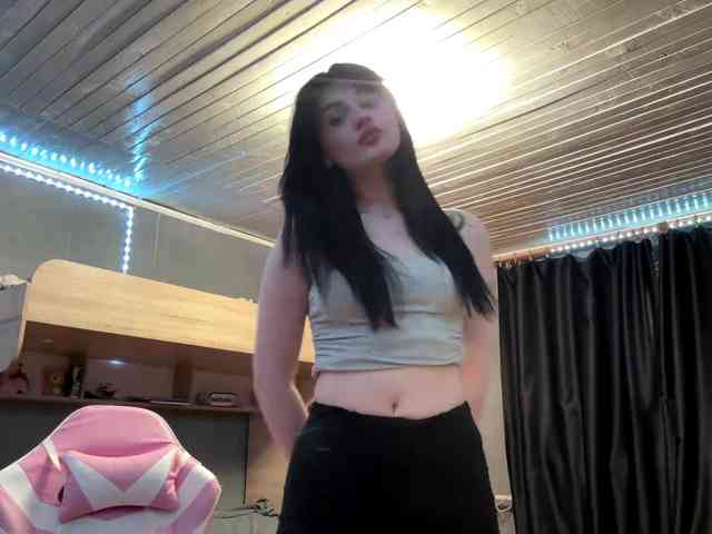 TressaKeliipio webcam