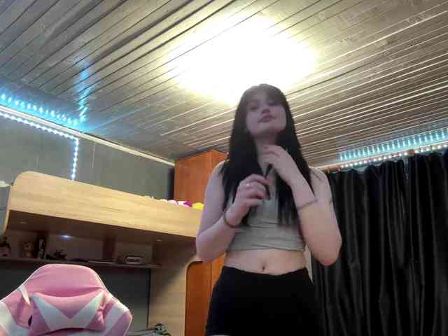 TressaKeliipio webcam