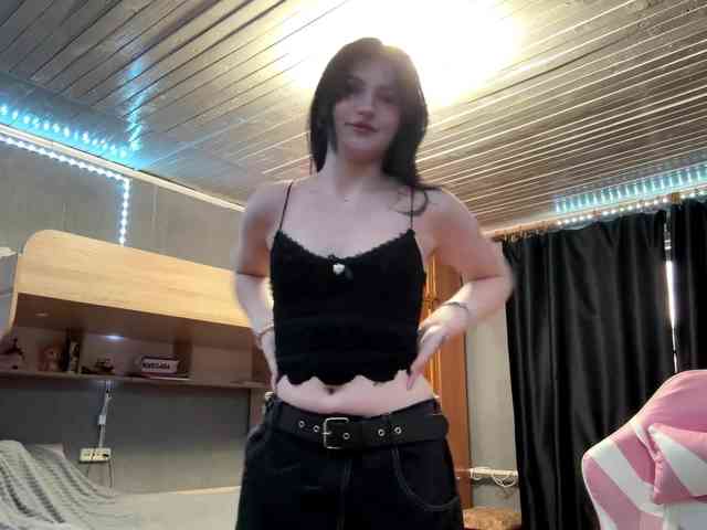 TressaKeliipio webcam