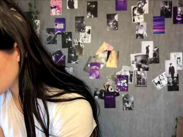 TressaKeliipio webcam