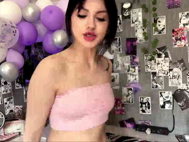 TressaKeliipio webcam
