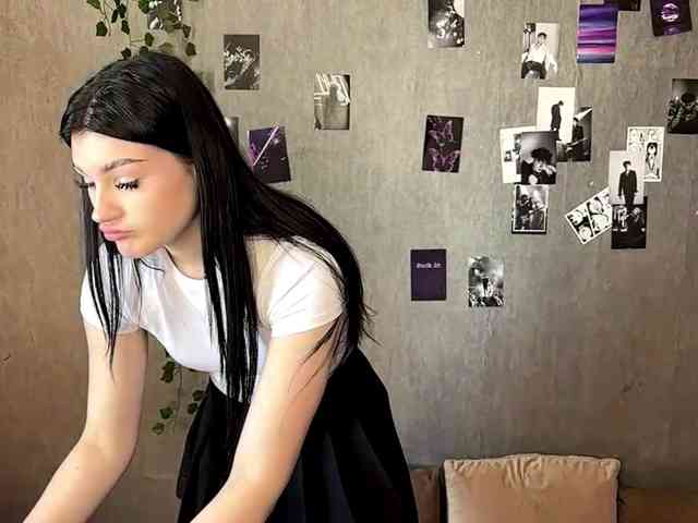 TressaKeliipio webcam