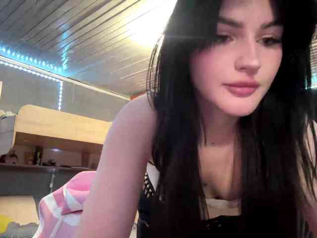 TressaKeliipio webcam