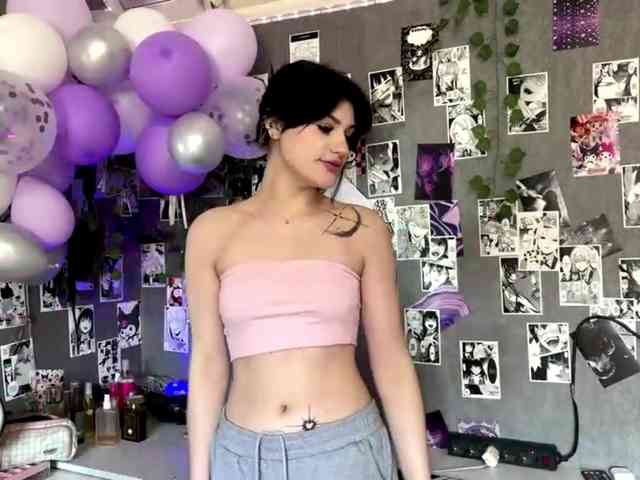 TressaKeliipio webcam