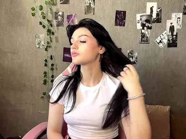 TressaKeliipio webcam