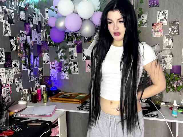 TressaKeliipio webcam