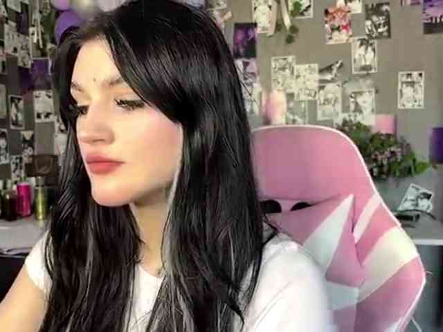 TressaKeliipio webcam