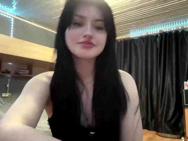 TressaKeliipio webcam