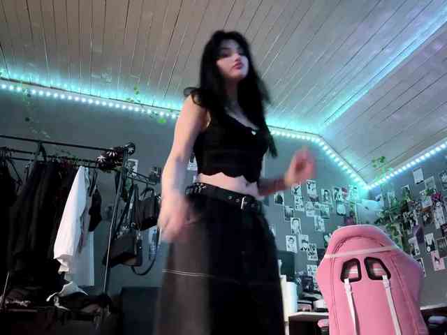 TressaKeliipio webcam