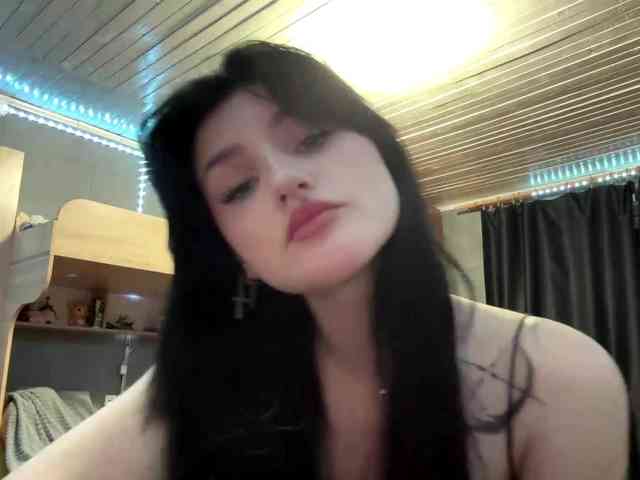 TressaKeliipio webcam