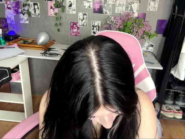 TressaKeliipio webcam