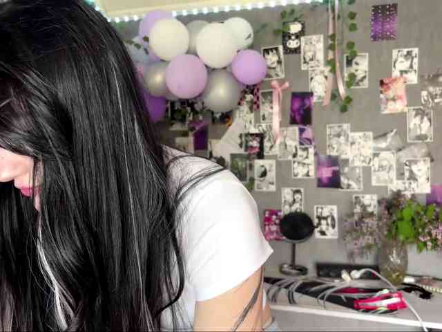 TressaKeliipio webcam