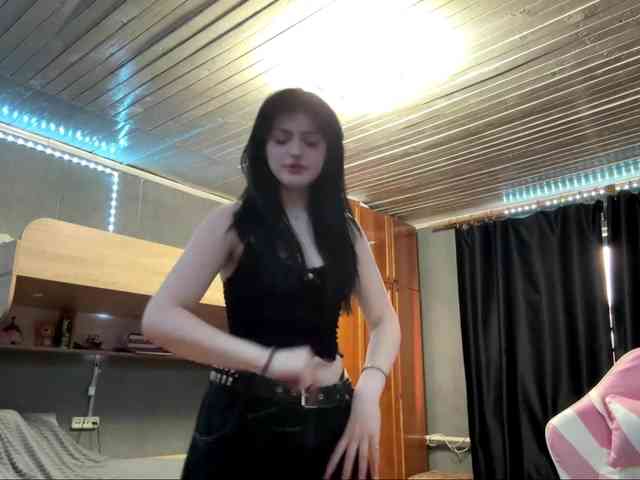 TressaKeliipio webcam