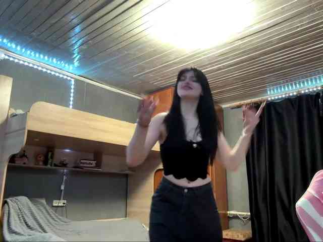 TressaKeliipio webcam