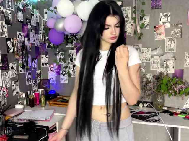 TressaKeliipio webcam