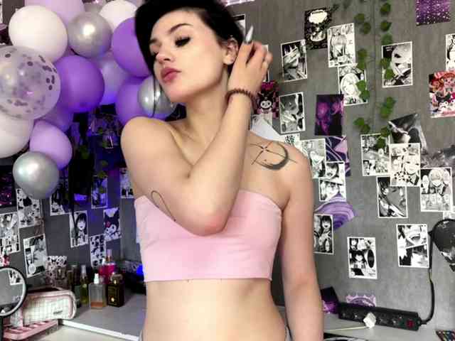 TressaKeliipio webcam