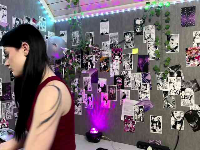 TressaKeliipio webcam