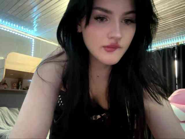 TressaKeliipio webcam