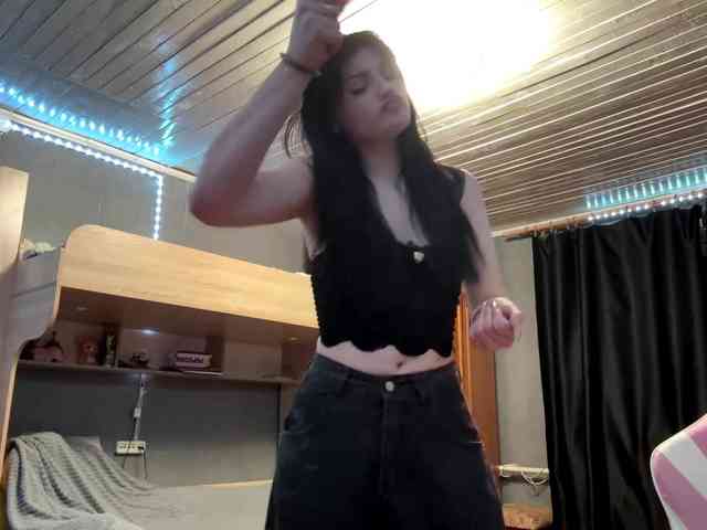 TressaKeliipio webcam