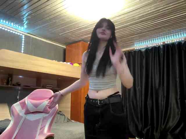 TressaKeliipio webcam