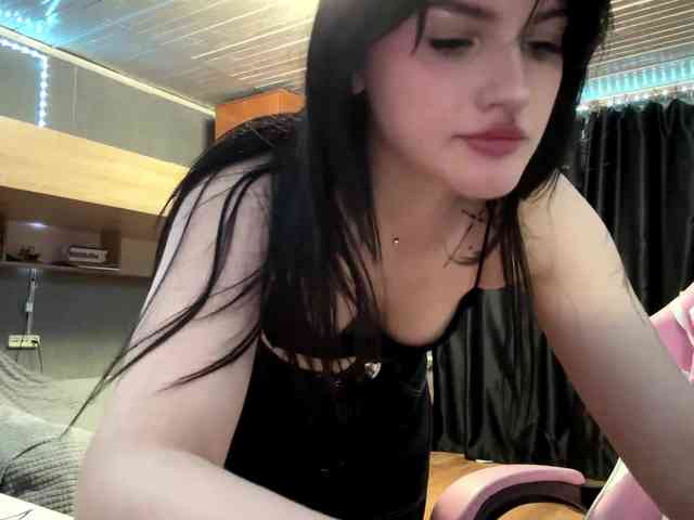 TressaKeliipio webcam