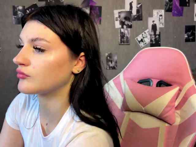 TressaKeliipio webcam
