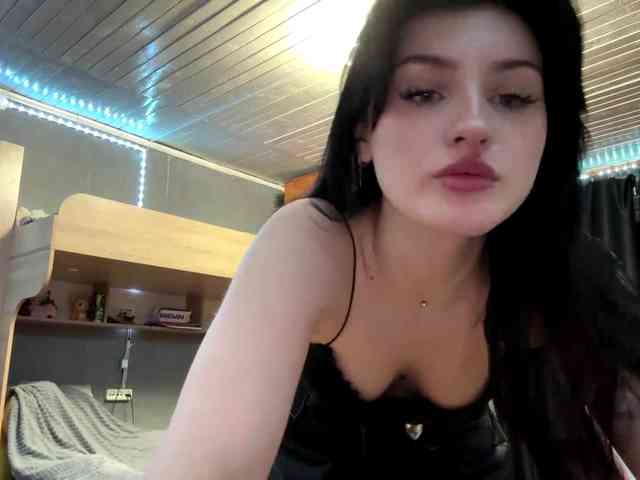 TressaKeliipio webcam