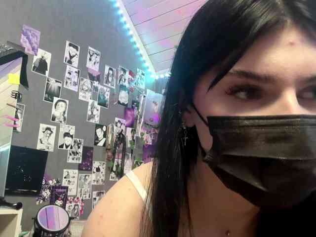 TressaKeliipio webcam