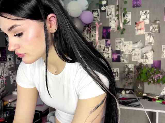 TressaKeliipio webcam