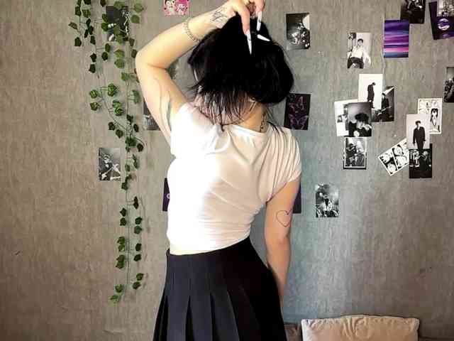 TressaKeliipio webcam