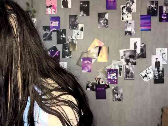 TressaKeliipio webcam