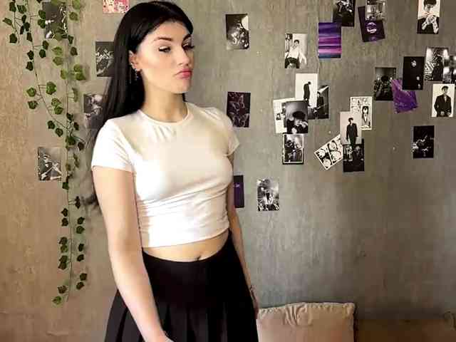 TressaKeliipio webcam