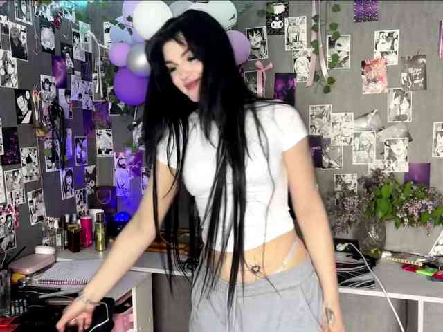 TressaKeliipio webcam