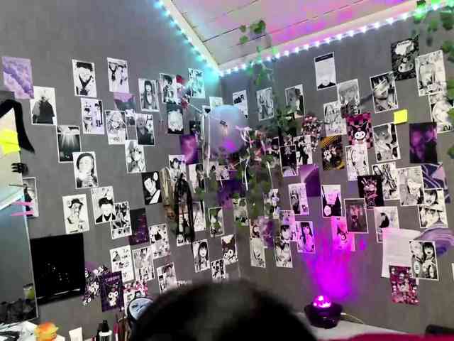 TressaKeliipio webcam