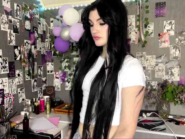 TressaKeliipio webcam