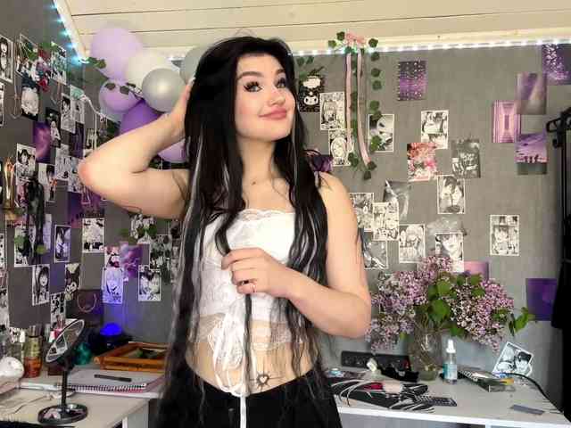 TressaKeliipio webcam