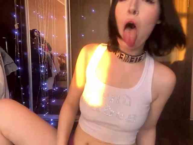 virusDoll