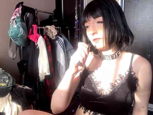 virusDoll