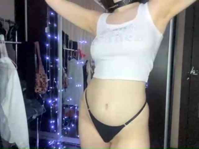 Live stream of virusDoll