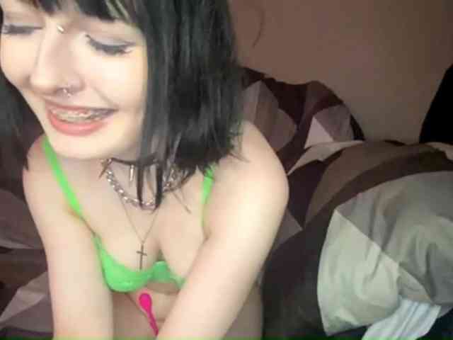 virusDoll