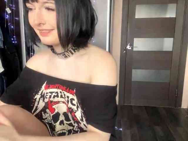 virusDoll