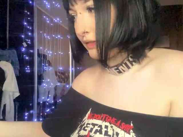 virusDoll