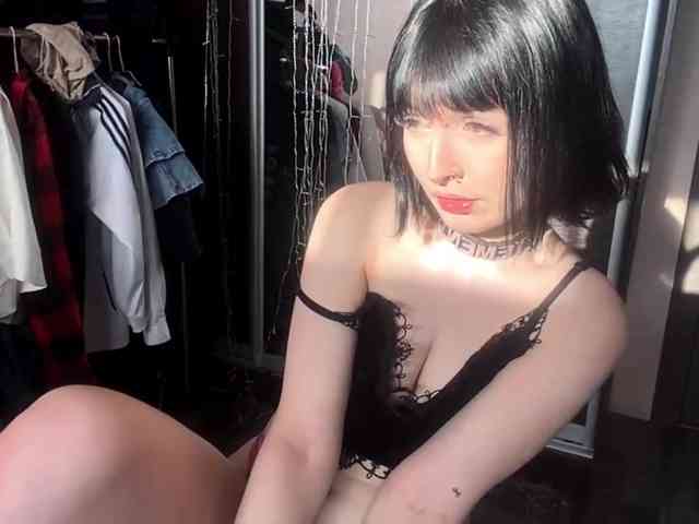 virusDoll