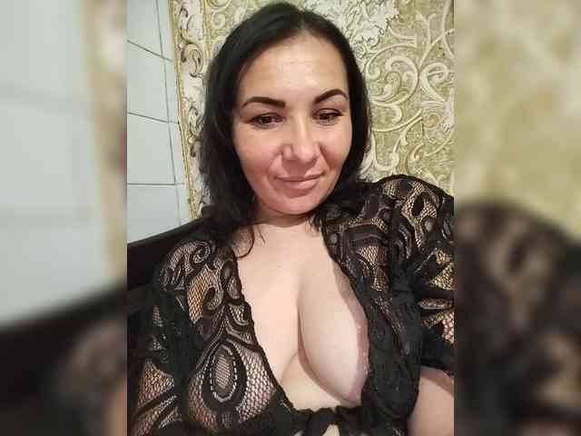 Melaniya2410 webcam