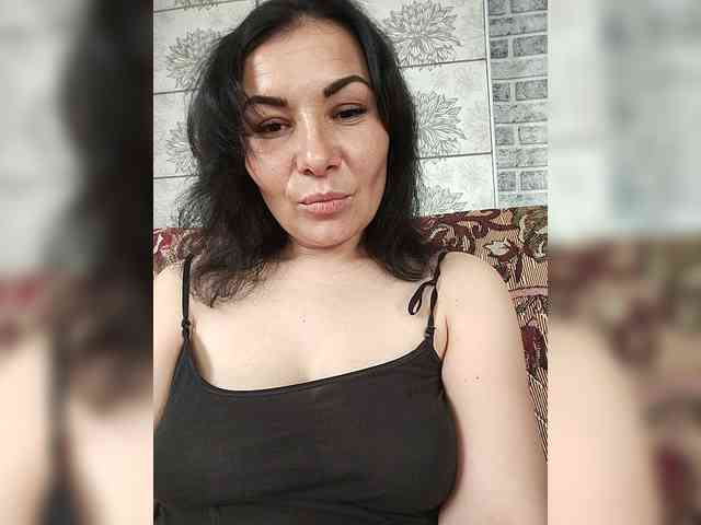 Melaniya2410 webcam