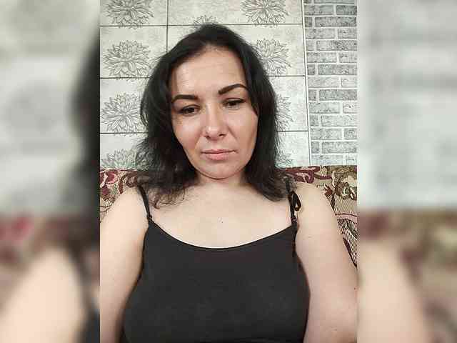 Melaniya2410 webcam
