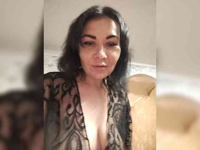 Melaniya2410 webcam