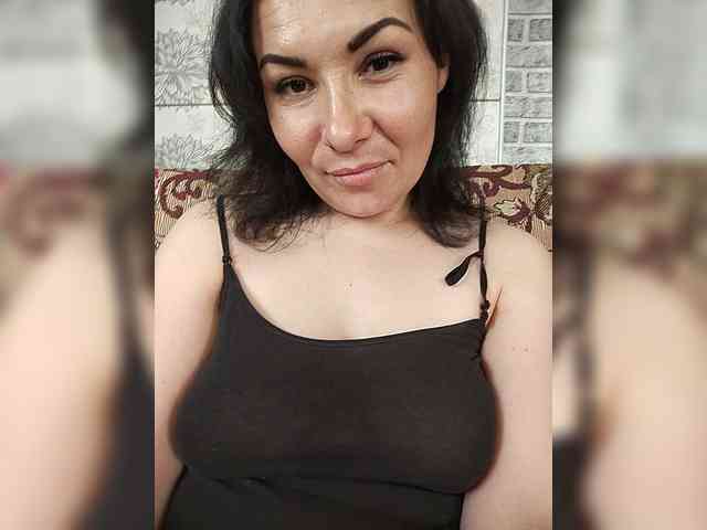 Melaniya2410 webcam