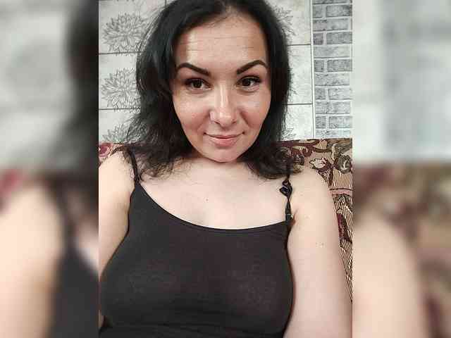 Melaniya2410 webcam